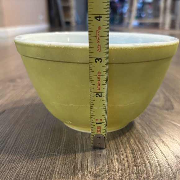 Vintage Pyrex Verde Avocado Olive Green Nesting Mixing Bowl #401 1.5 Pt - Picture 7 of 7